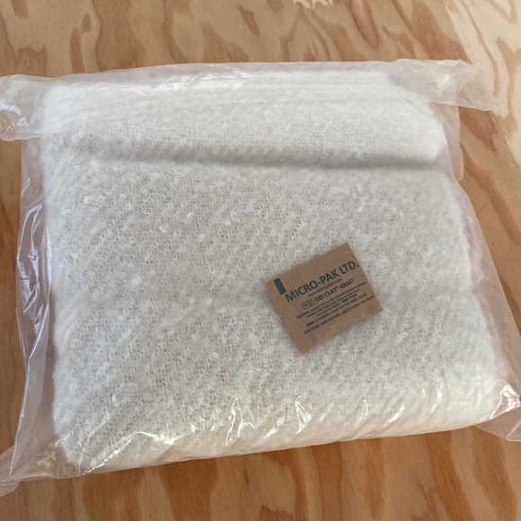 Huntington Gentle fawn scarf 🇨🇦 - Picture 4 of 4